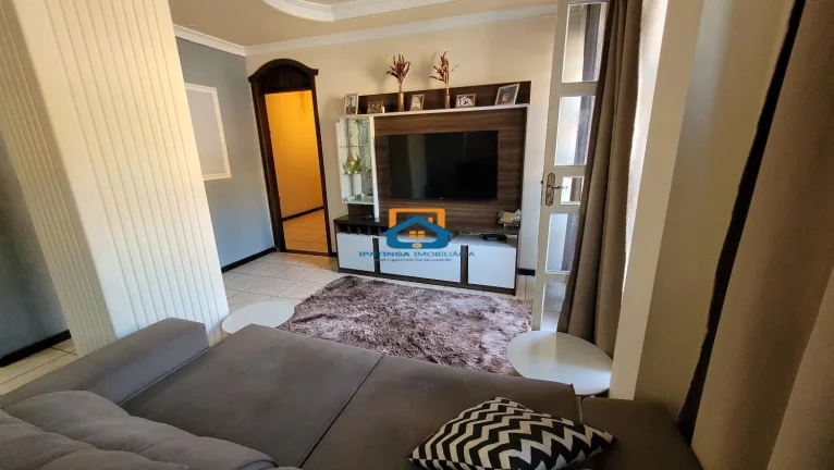 Imagem Casa grande com pontos de Comércio a venda no bairro Veraneio em Santana do Paraíso.