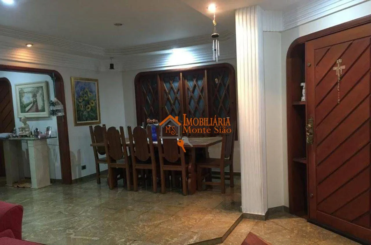 Imagem Casa com 3 dormitórios à venda, 380 m² por R$ 2.873.000,00 - Vila Rosália - Guarulhos/SP