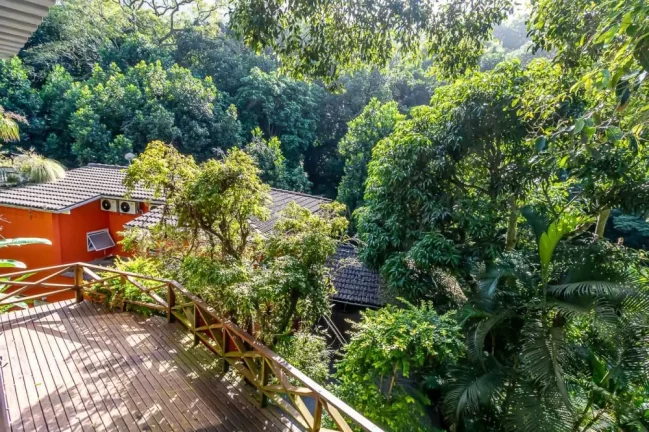 Imagem Luxo e tranquilidade: Casa em Condomínio, São Conrado.