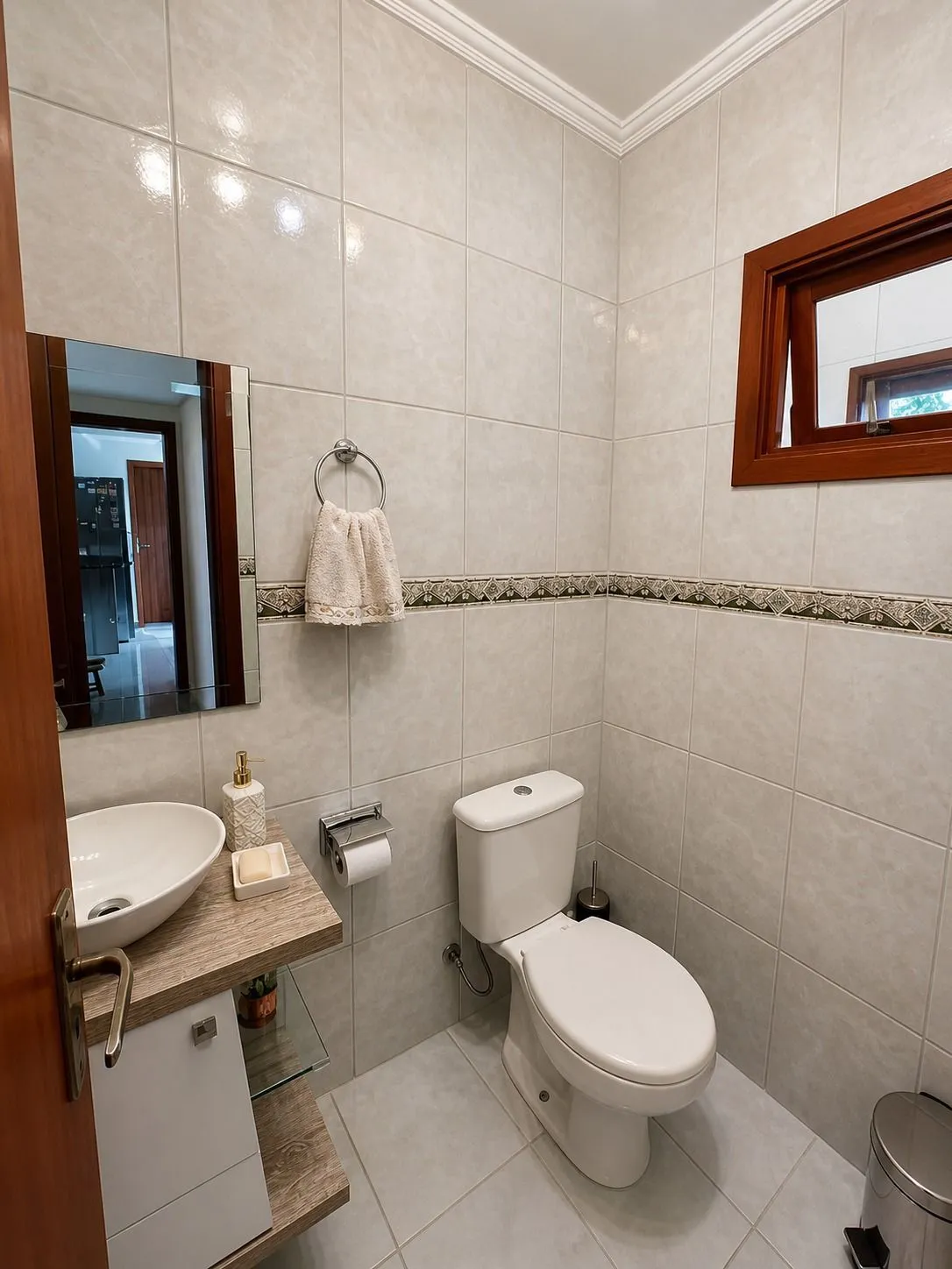 Imagem Luxuosa Residência no Cantegril | 4 Dormitórios, 3 Suítes, 273m² e 8 Vagas
