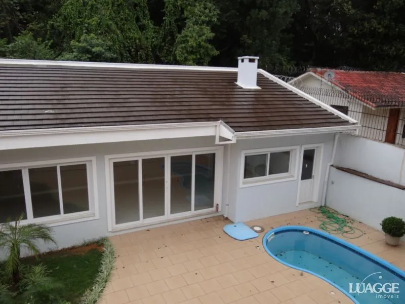 Imagem Casa para Venda - 305m², 3 dormitórios, sendo 3 suites, 4 vagas - Nonoai