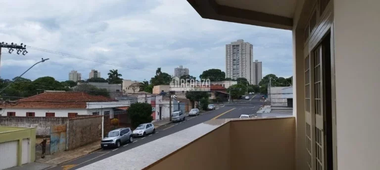 Imagem Casa Residencial / Comercial à venda com 3 dormitórios na Mercês, Uberaba