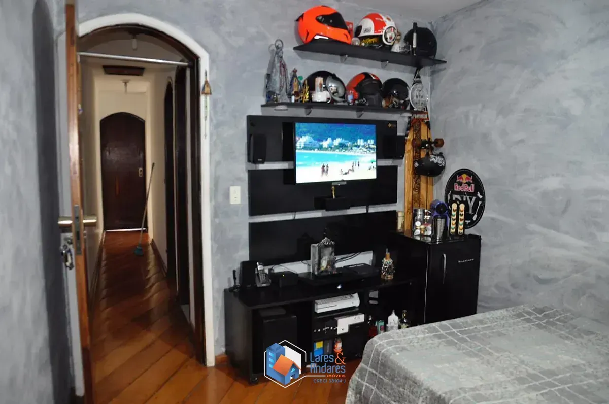 Imagem Sobrado para venda em Vila Bandeirantes com 3 quartos, 131m²