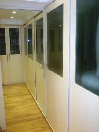 Imagem Apartamento quadra mar com 5 suítes em Balneário Camboriú