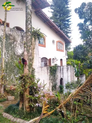 Imagem SOBRADO EM FRENTE A MATA DO HORTO FLORESTAL
