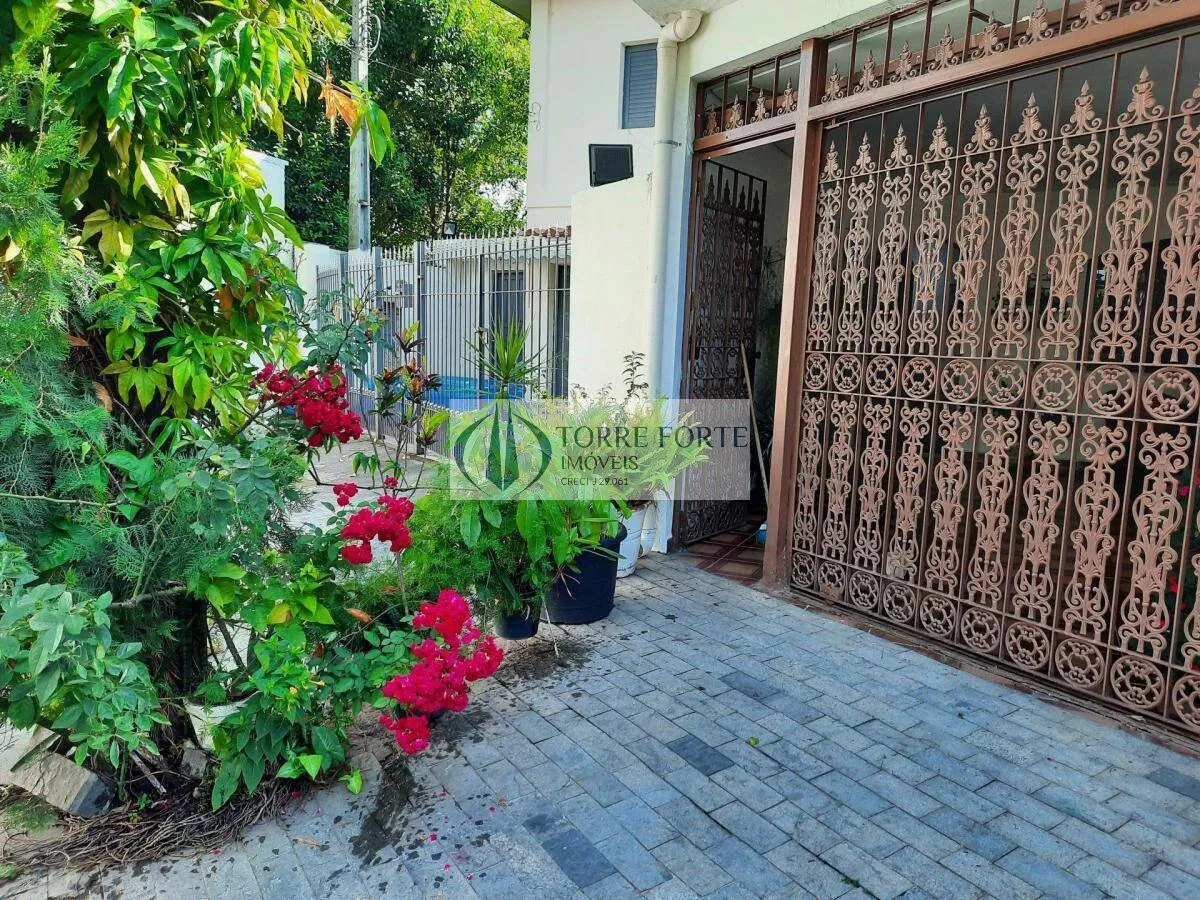 Imagem Casa de 152m² com 3 dormitórios e 2 vagas no Alto do Pari