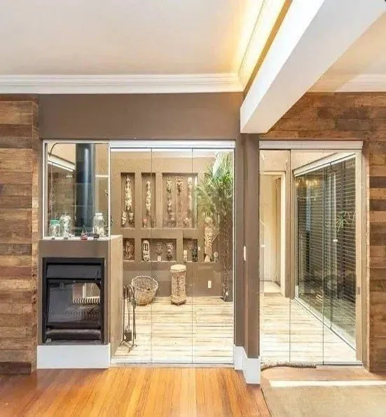 Imagem Excelente casa de 220m² com 3 dormitórios no bairro Tristeza.