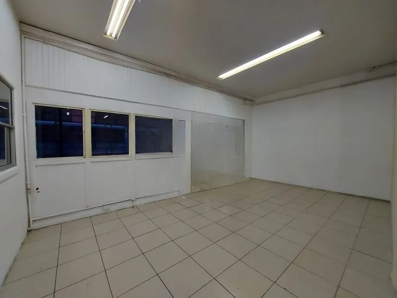 Imagem Ótima Loja térrea ed. Formac tv. Leonardo truda centro histórico