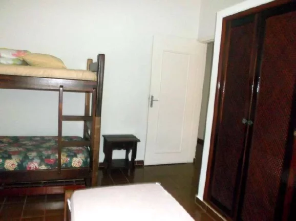 Imagem CASA LADO PRAIA EM TRES LOTES COM PISCINA