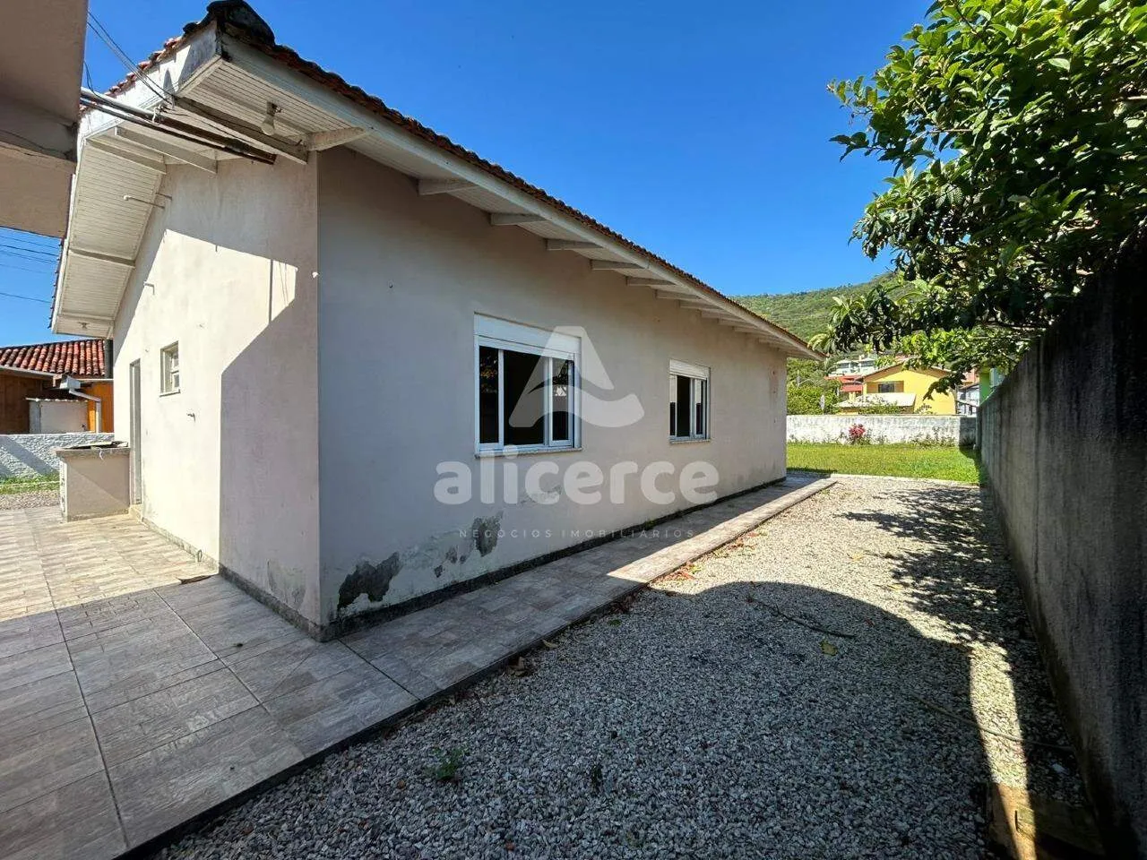 Imagem Casa à venda com 3 quartos , 105m² em Armação do Pântano do Sul Florianópolis