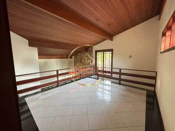 Imagem Casa 4 dormitórios ( 2 suítes) com edícula em Caçapava.