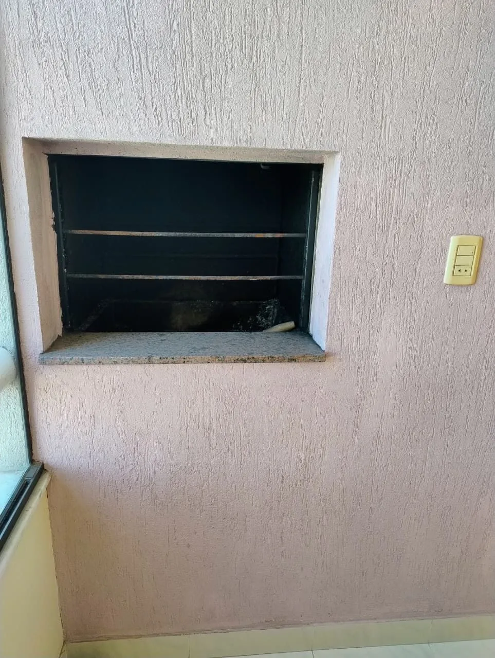 Imagem Apartamento 2 quartos, sacada com churrasqueira e garagem no bairro Cidade Baix