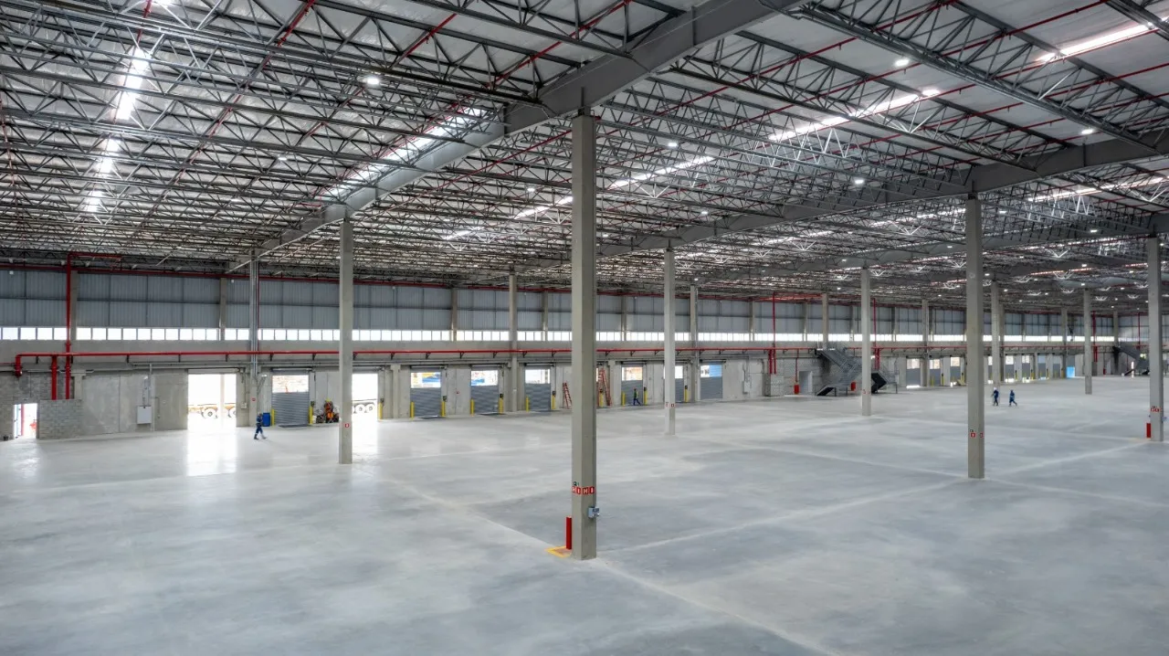 Imagem Aluguel de Galpão Industrial em Condomínio em Guarulhos-SP, Jardim Santo Afonso: 23 vagas, 3.771,16 m² de área.
