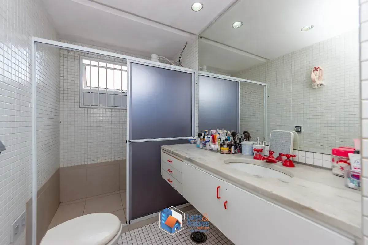Imagem Sobrado para venda em Perdizes com 4 quartos, sendo 1 suíte, 110m²
