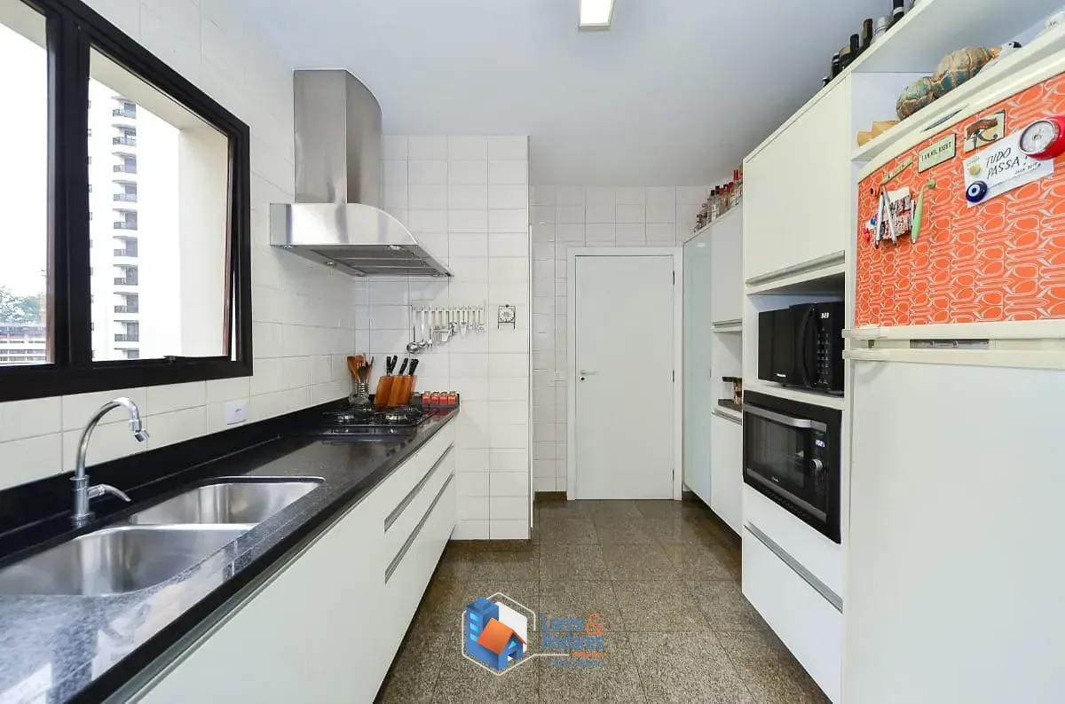 Imagem Apartamento para venda em Morumbi com 4 quartos, sendo 3 suítes, 226.3m²