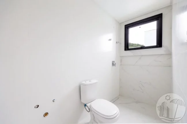 Imagem Linda casa no CALEDÔNIA em Camboriú com 1 Suíte Master + 3