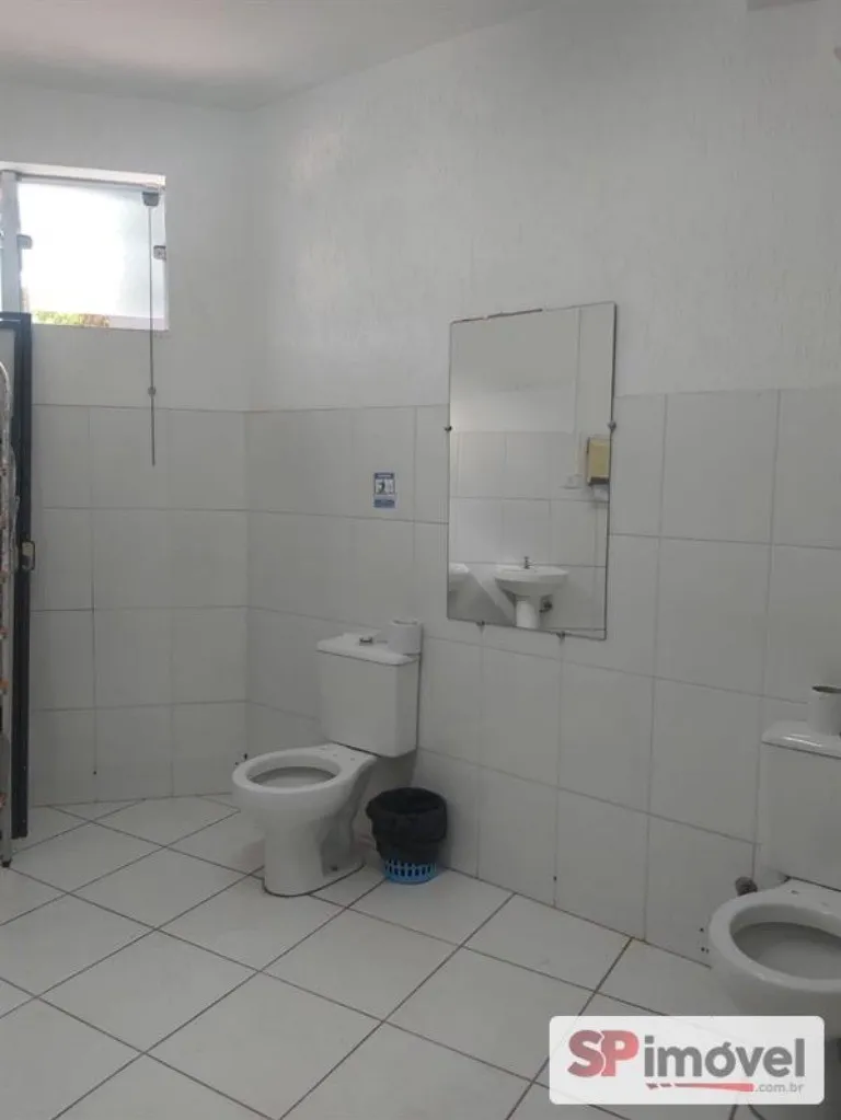 Imagem Locação de Prédio Comercial na Santa Terezinha, Santo André-SP: 2 Banheiros e 360,00 m² de Área.