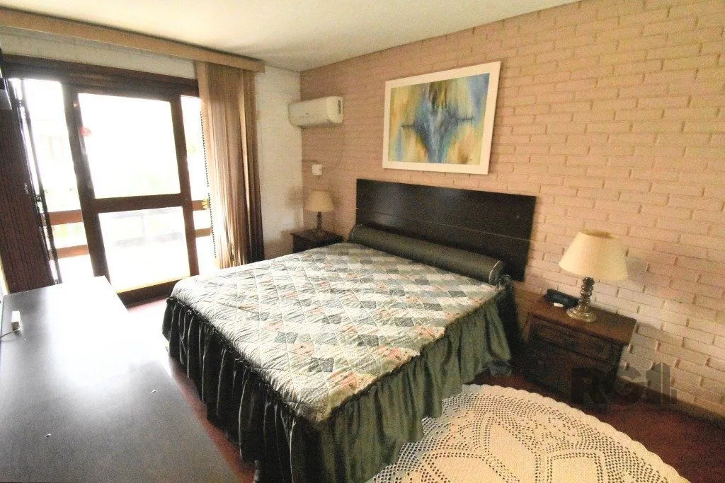 Imagem CASA - 5 dorms. - 3 vagas - 290 m² - MENINO DEUS