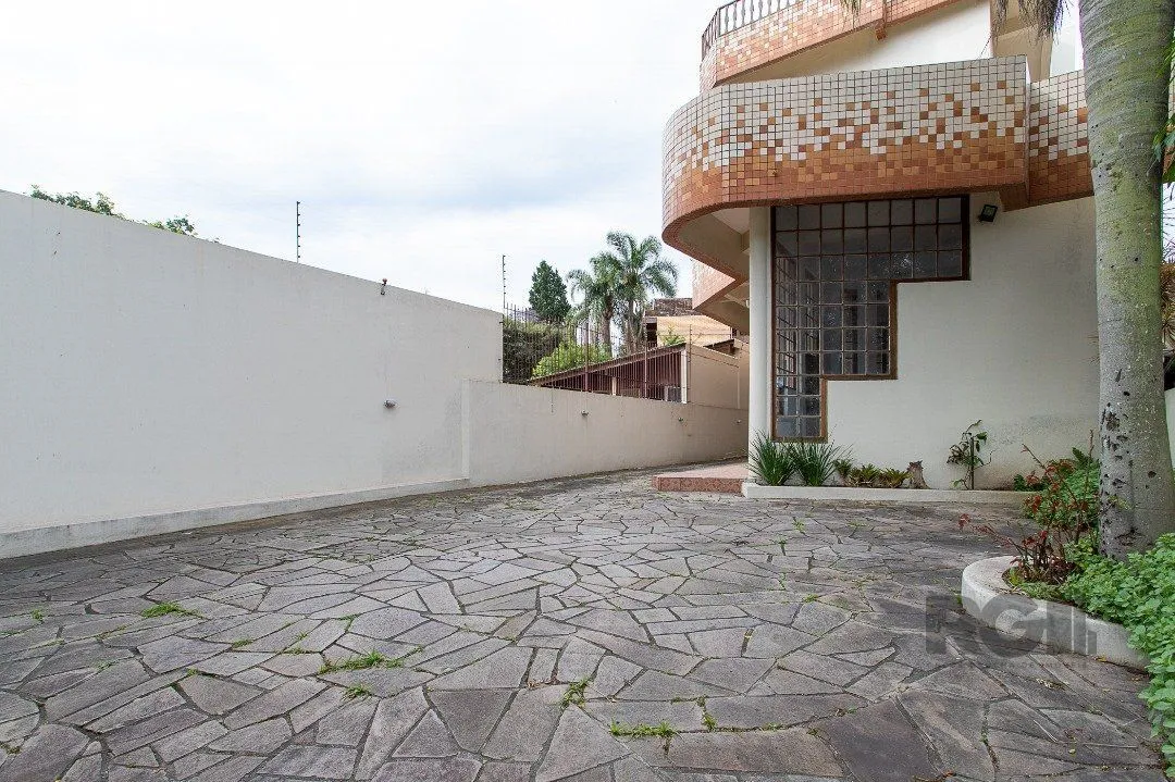 Imagem Prédio Comercial em Pedra Redonda