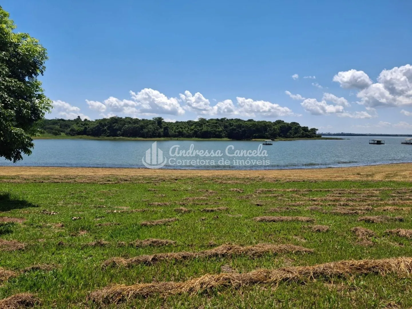 Rancho à venda por R$ 620.000 - Enseada azul III em Enseada Azul, Fronteira - MG