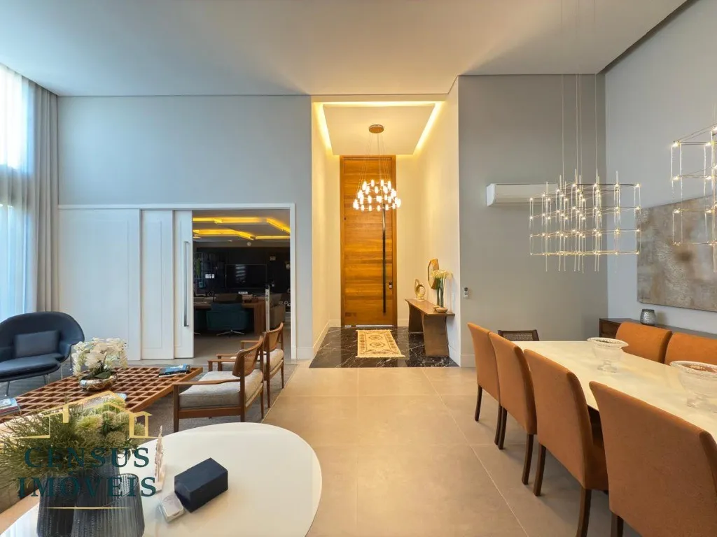 Foto do imóvel: Casa de alto padrão no Condomínio Residencial Ypê Dourado em Valinhos-SP, com 4 suítes e 6 vagas de garagem! em Condomínio Residencial Ypê Dourado