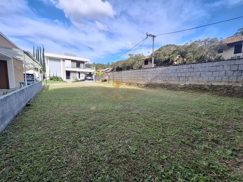 Imagem Terreno em Condomínio para Venda em Teresópolis / RJ no bairro Parque do Imbui