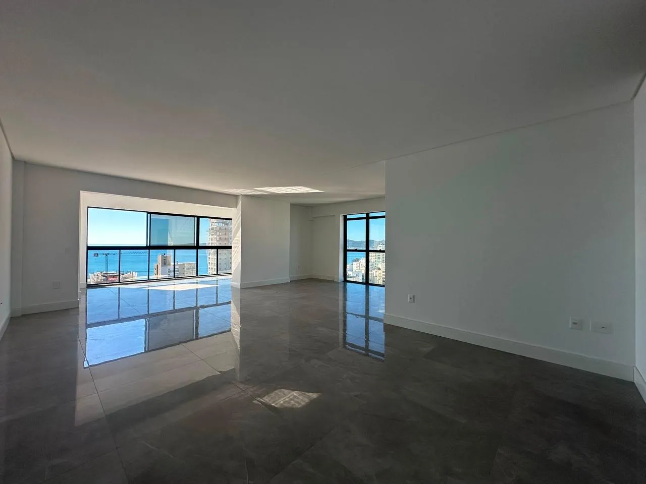 Imagem Apartamento à venda com 198m2 por R$ 5.500.000,00