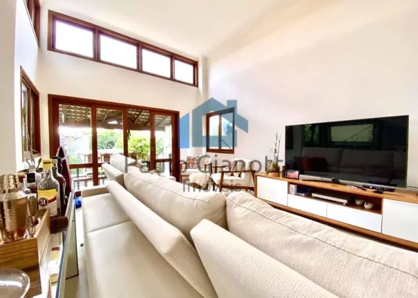 Imagem Casa à venda no Cond Palm Hills na Granja Viana