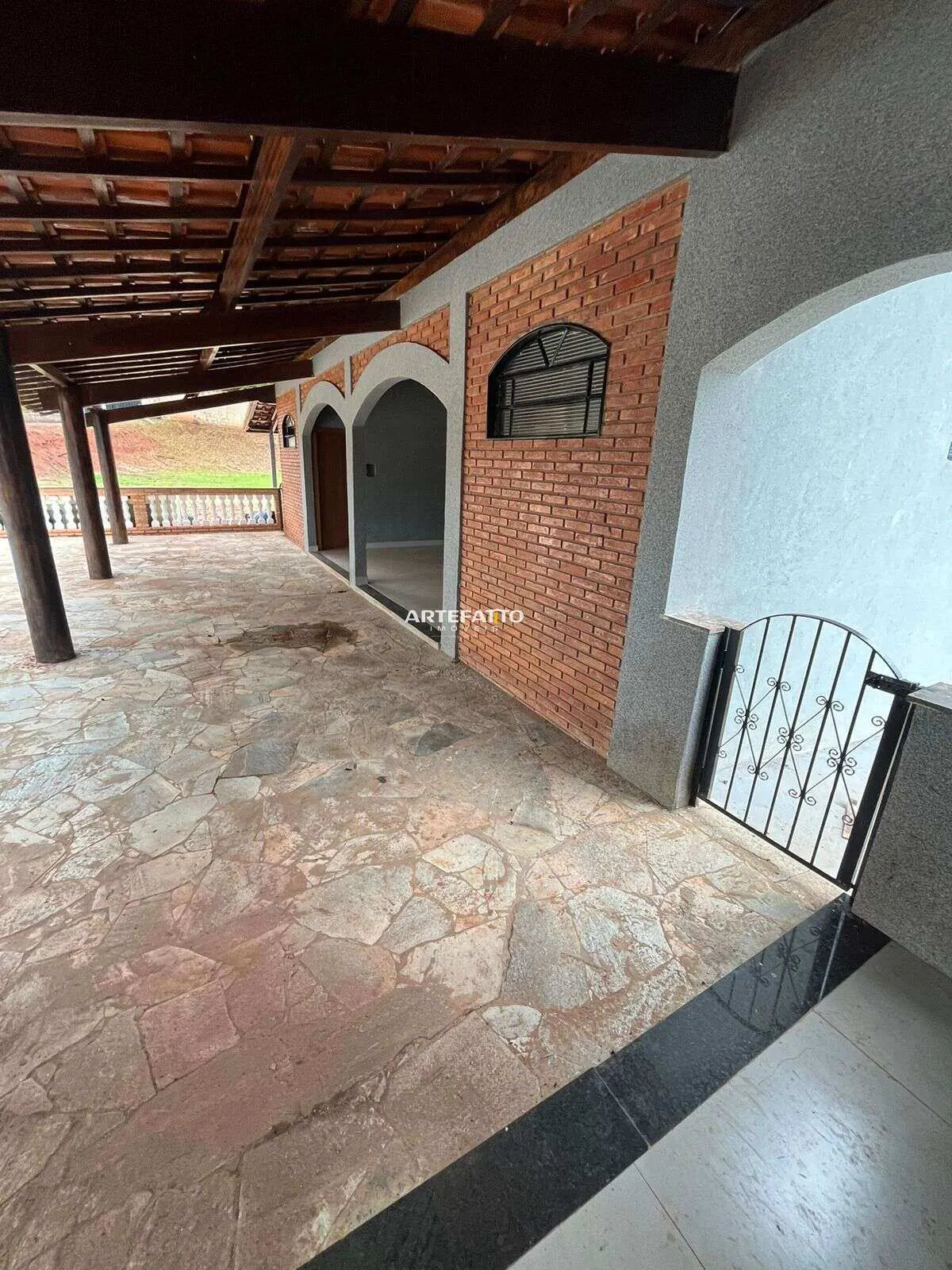Imagem Chácara à venda em Franca, Jardim Monte Carlo, com 3 quartos, 600m2