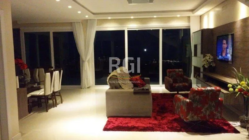Imagem Casa para Venda - 350m², 3 dormitórios, sendo 1 suites, 2 vagas - Alto Teresópolis