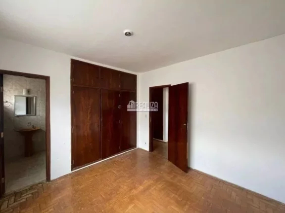 Imagem Lindo apartamento à venda no Bairro Olinda, Uberaba - 3 dormitórios