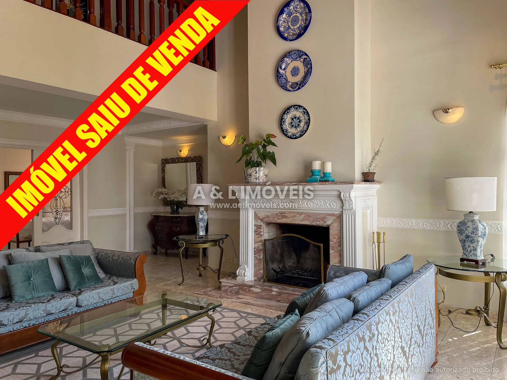 Imagem SAIU DE VENDA | Cobertura Triplex | Capivari | 331 m² | 5 Suítes | Lareira