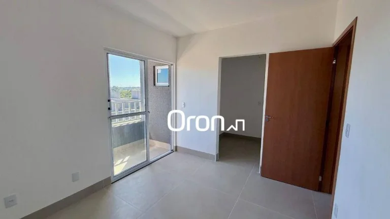 Imagem Sobrado à venda, 138 m² por R$ 650.000,00 - Chácara São Pedro - Aparecida de Goiânia/GO