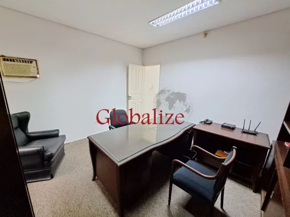 Imagem Casa para locação comercial com várias salas, recepção, cozinha e edicula por R$6.900,00 o pacote no centro de Santos