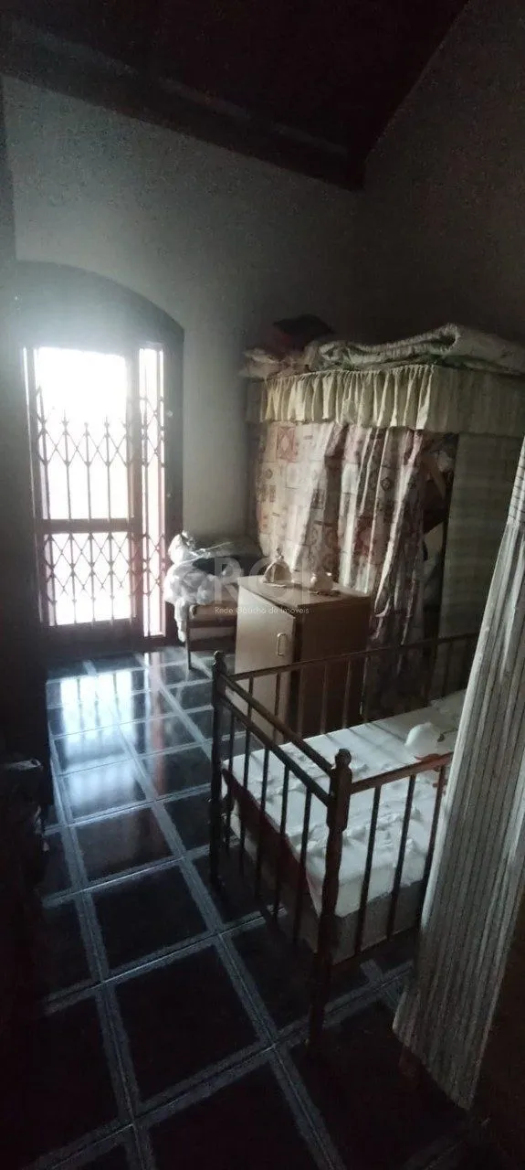 Imagem Casa de 4 dormitórios no bairro Parque Santa Fé