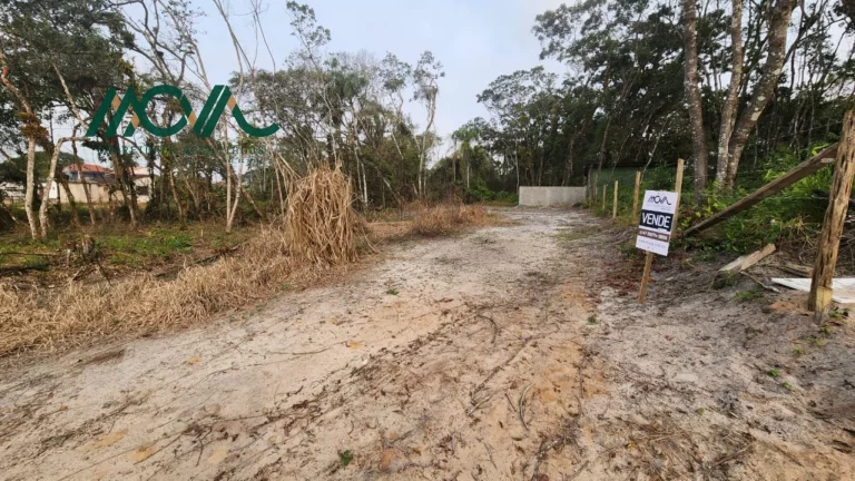Foto do imóvel Terreno Limpo e Demarcado a 3 Quadras do Asfalto no Balneário Uirapuru - Pronto para Construir!