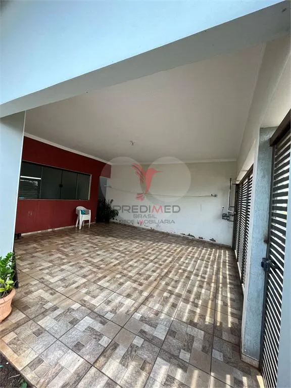 Imagem Casa de 3 quartos, 220m² no bairro Jardim Maria Luiza Iv, em Lençóis Paulista