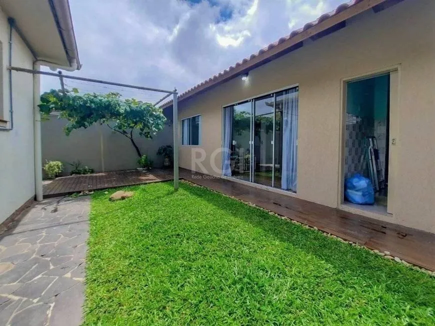 Imagem Excelente casa com 3 dormitórios e 3 vagas de garagem