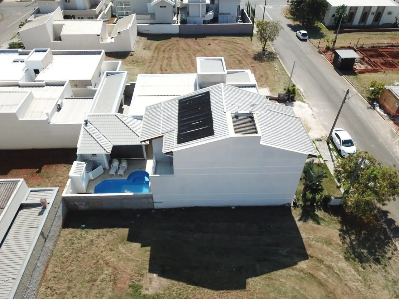 Sobrado em Condomínio para Venda em Sumaré, Residencial Real Parque Sumaré, 3 dormitórios, 1 suíte, 3 banheiros, 4 vagas