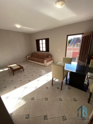 Imagem Sobrado em condomínio, 03 quartos c/suíte, área Gourmet com Churrasqueira no Bairro Guabirotuba em Curitiba PR