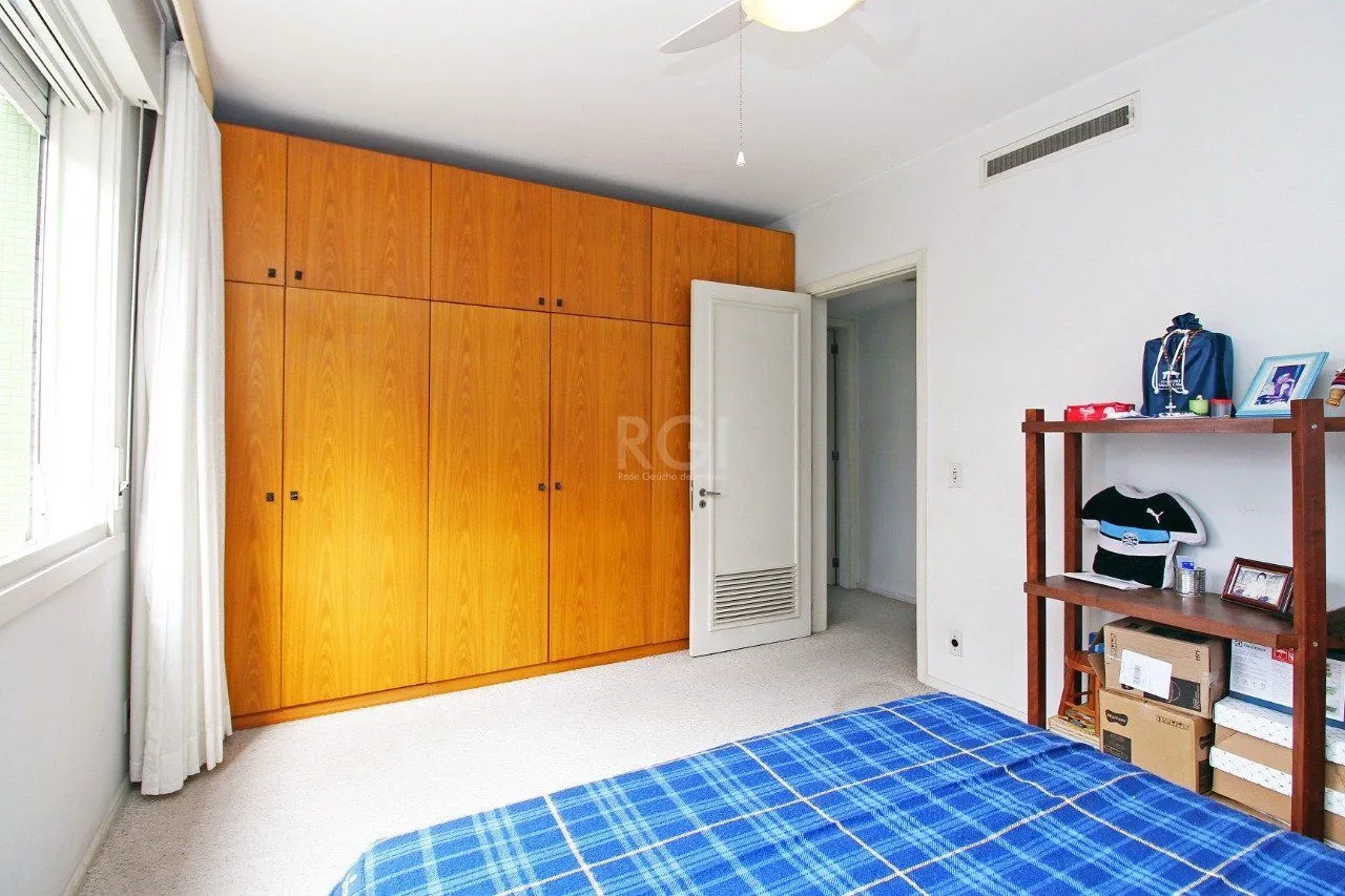 Imagem Apartamento para Venda - 245.75m², 3 dormitórios, sendo 1 suites, 2 vagas - Moinhos de Vento