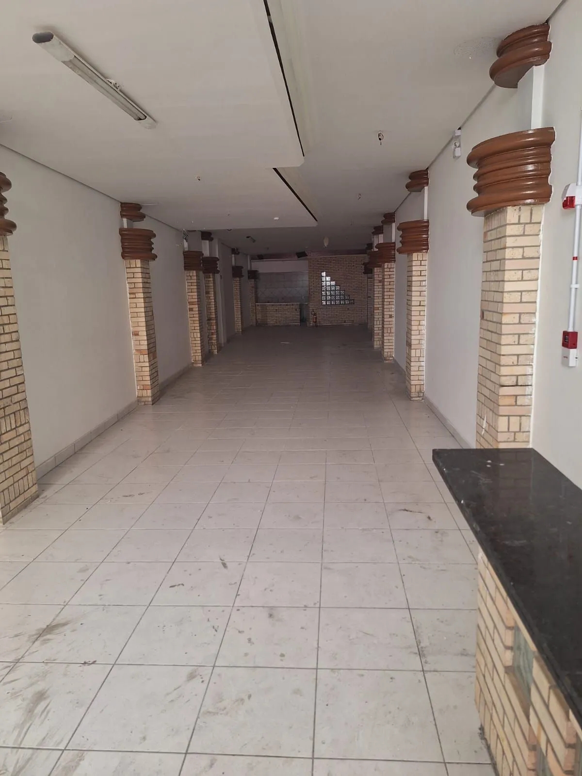 Imagem Prédio comercial com 3 andares