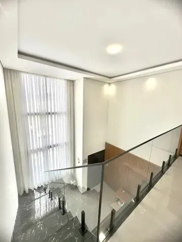 Imagem Casa de Luxo no Condomínio Jardim Europa - Viva o Sonho da Elegância e Conforto