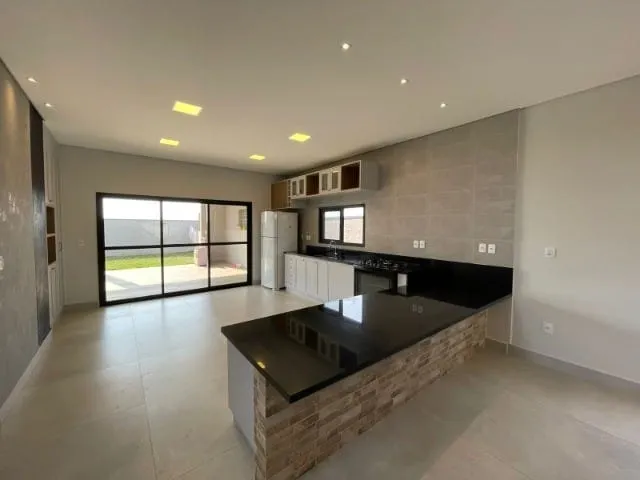 Imagem Casa à venda 4 Quartos, 1 Suite, 2 Vagas, 360M², Santa Mônica, Caçapava - SP | Condomínio Santa Mônica