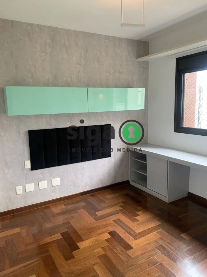 Imagem VENDE na Vila Suzana (Região do Morumbi) Apartamento com 4 suítes, 4 Vagas fixas + Depósito