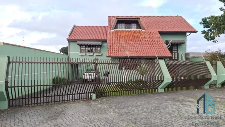 Imagem (PERMUTA) Casa a venda c/ático, ótima localização, 06 quartos c/suíte 8 vagas no Hauer em Curitiba PR