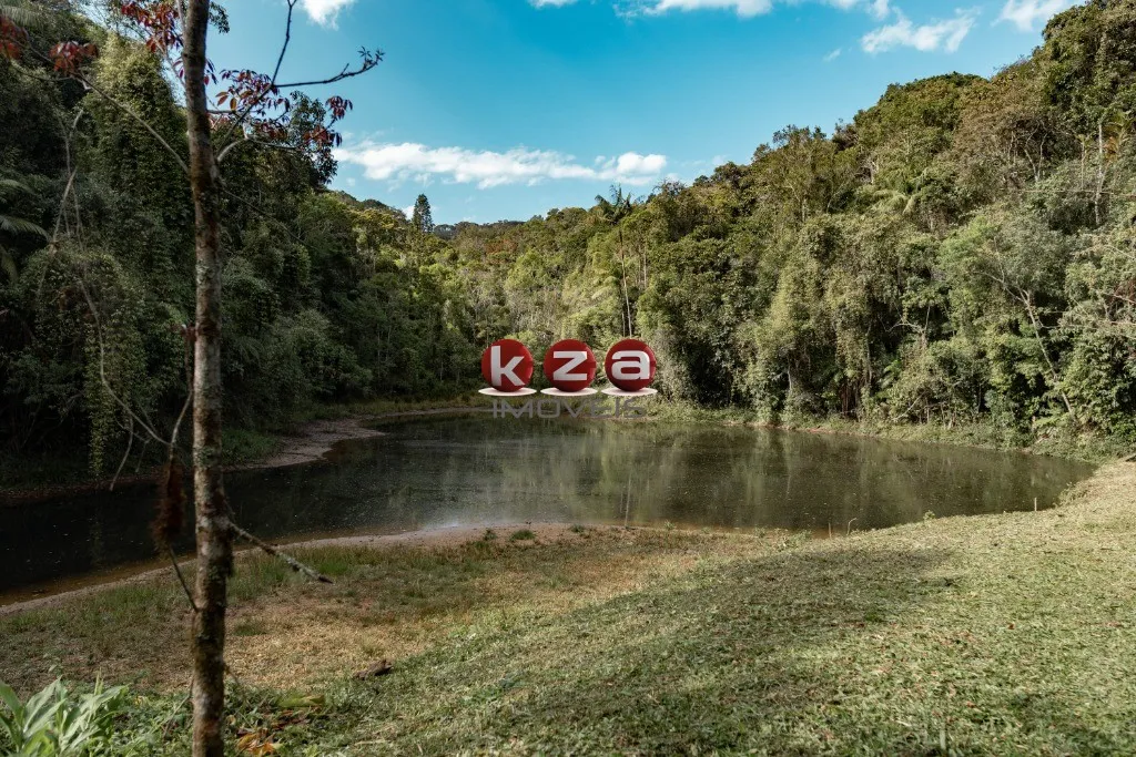 Imagem Imperdível! Casa à venda em Juquitiba-SP, bairro São Lourenço da Serra: 3 quartos, 3 salas, 5 banheiros, 50 vagas de garagem, 250m².