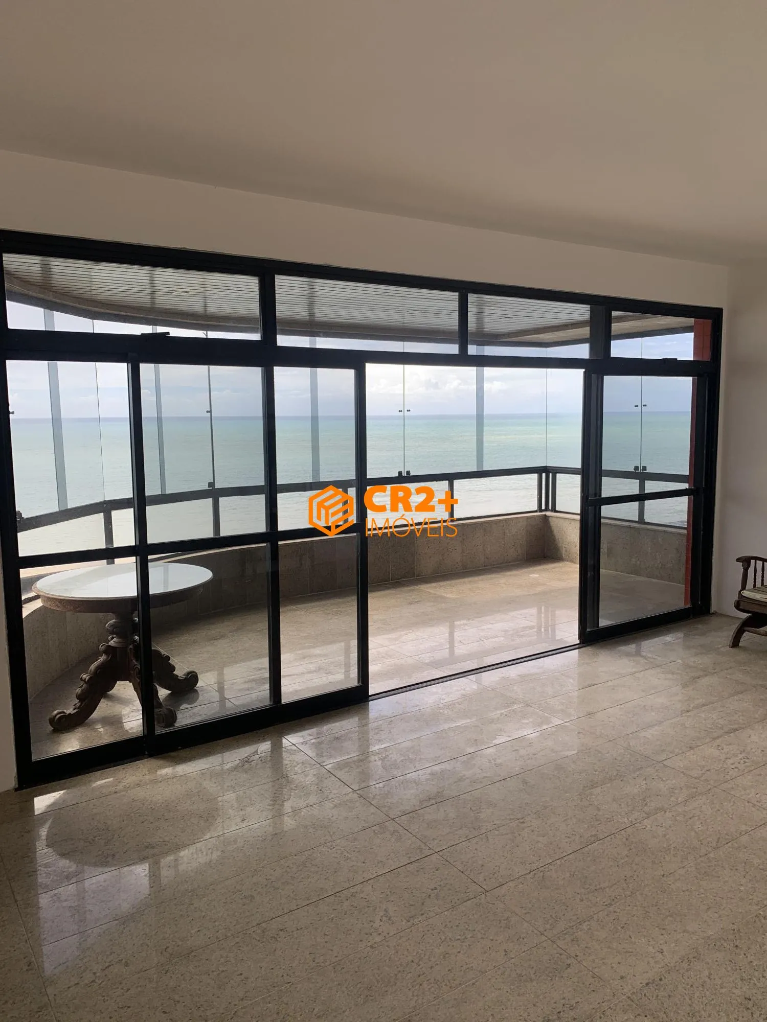 Imagem Vendo apartamento beira mar de piedade com 4 suítes- 247m²