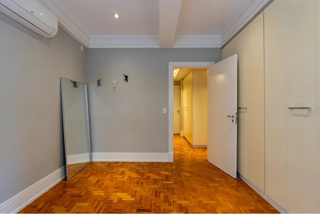 Imagem Apartamento à venda em São Paulo, Cerqueira César, com 3 quartos, 241m2