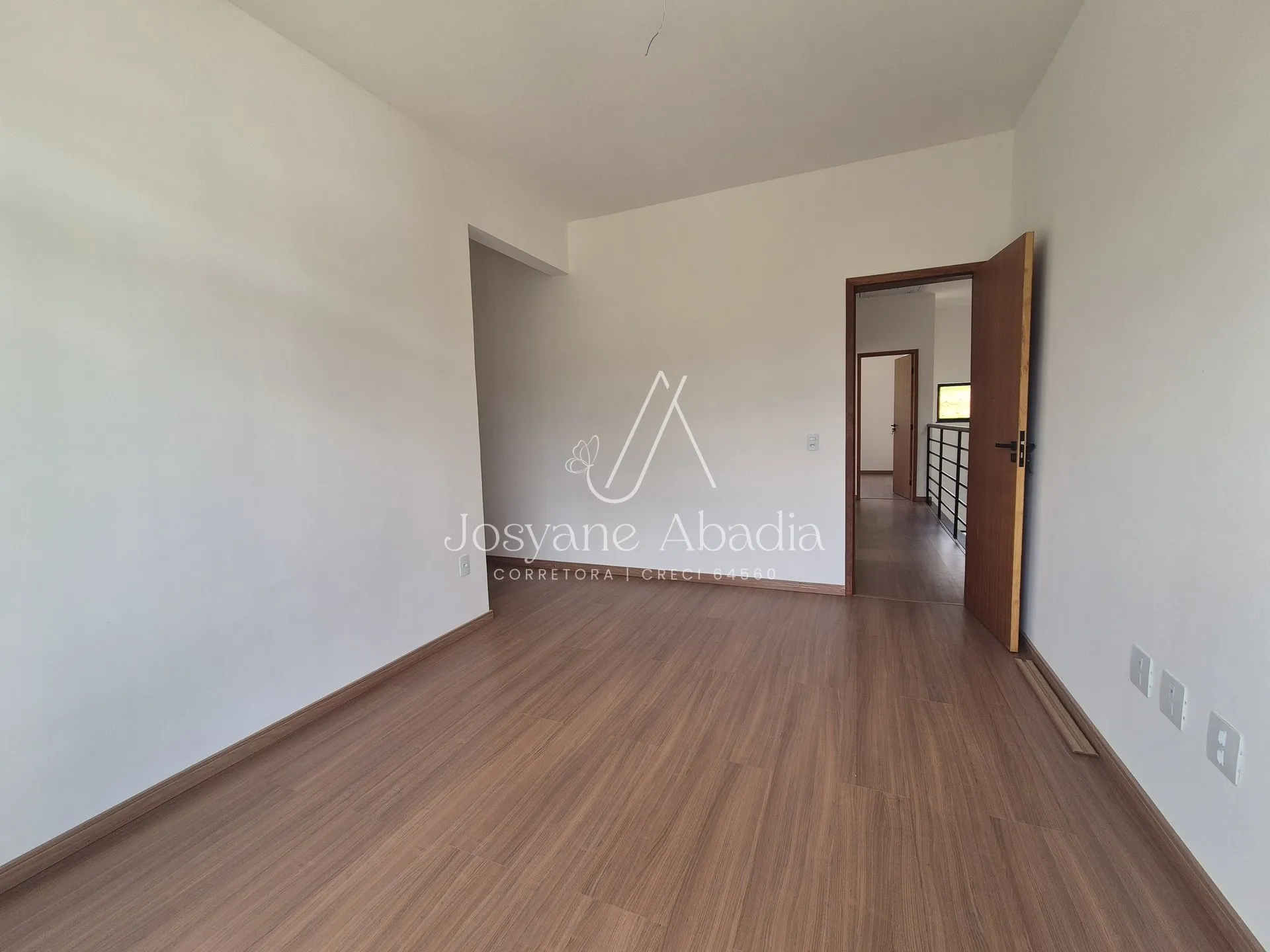 Imagem Casa Nova à Venda no Bairro Aeroporto em Juiz de Fora | 3 Quartos, Suíte e Alto Padrão